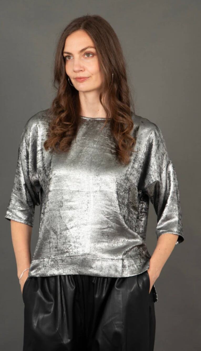 AQC Aquarius Cocktail Clothing Boutique Silver Shimmer Oversized Blouse size 1